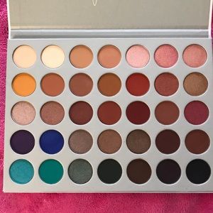 Brand New Morphe Jaclyn Hill Palette